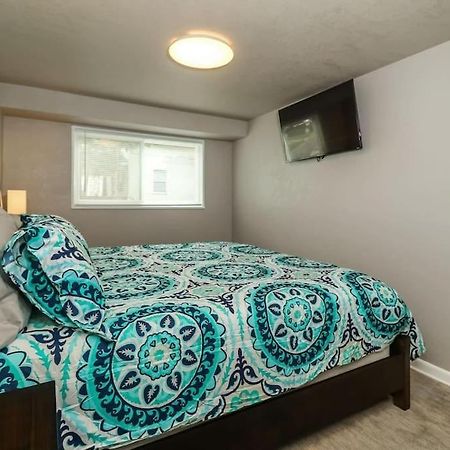 Holly Second Floor 2 King Beds Villa แคนซัสซิตี ภายนอก รูปภาพ